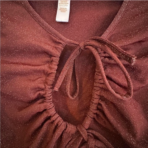 Savage X Fenty Sleep and Shine  Shimmering Burgundy Ruched Crop Top Long Sleeve - Picture 3 of 6